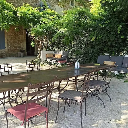 84b7 - In A Charming 18th Century *