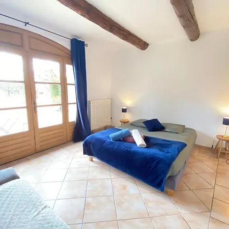 84b7 - In A Charming 18th Century Holiday home Althen-des-Paluds
