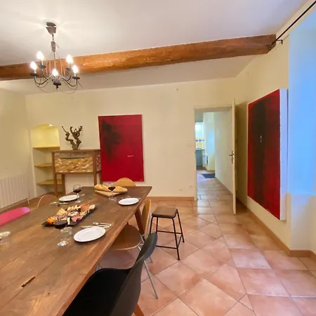 84b7 - In A Charming 18th Century
